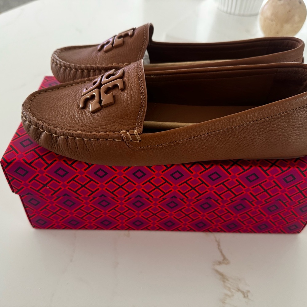 Tory Burch Tan Leather Logo Moccasin Loafers